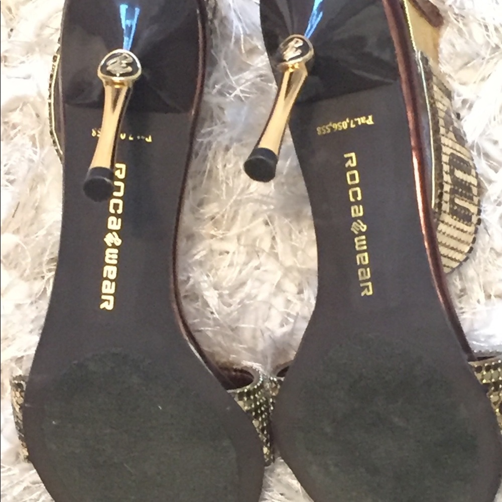 Shoes - Picture 2 of 3